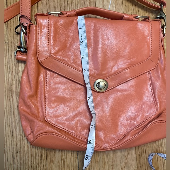 Latico Coral Crossbody Leather Bag - Picture 3 of 6